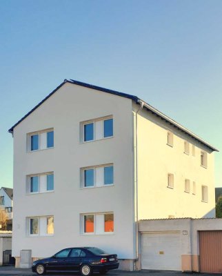 Erstbezug nach Sanierung: 4 helle Zimmer, Küche, Bad, WC und TOP Aussicht