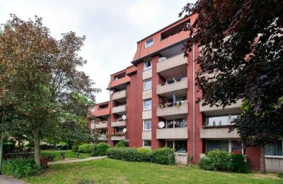 Schöne, renovierte 3-Zimmer-Erdgeschosswohnung mit Balkon!