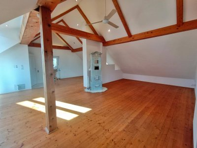 Sonnendurchflutete 3-Zimmer Maisonette mit Terrasse