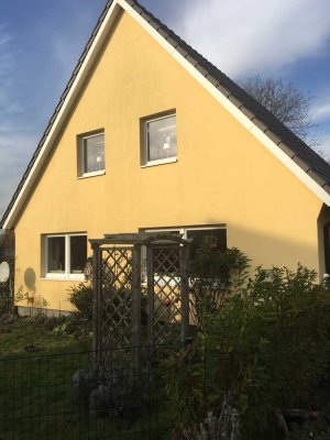 700 €+NK, 60 m², 3 Zimmer, Dachboden, Kellerraum, Garage, Gartenanteil