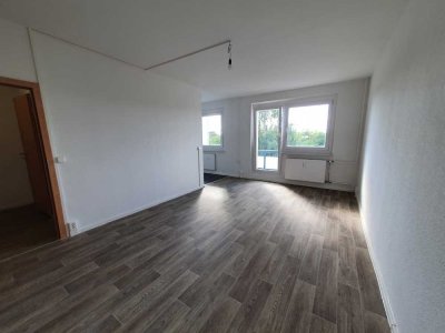 Renovierte 1-Zimmer-Wohnung mit Balkon in der 1. Etage