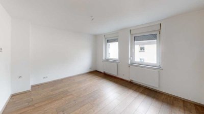TOP modernisierte 2,5 Zimmer Eigentumswohnung mit Balkon und Garage!