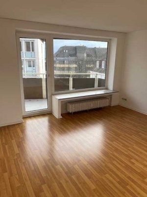 Gepflegte 3-Zimmer-Wohnung im 4. OG mit Balkon in Bielefeld-Innenstadt