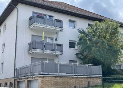 Renovierte, helle Wohnung mit riesiger Terrasse