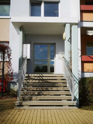 ***Komplett sanierte 2-Raum-Wohnung mit fantastischer Aussicht***