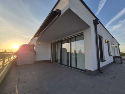 Exklusives Penthouse |Ost/Süd/West Dachterrasse | Bestlage | Barrierefrei | Dusche & Wanne | Carport