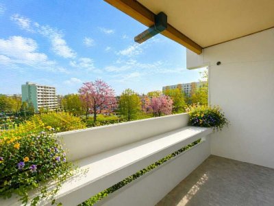 Walk like an Egyptian: Komplett neu renovierte 1 Zi.-Whg. mit Balkon, 2. Obergeschoss, Pharao-Haus