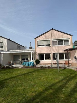Gepflegtes Einfamilienhaus (Bj. 1965) in Hagen-Emst mit Garage
