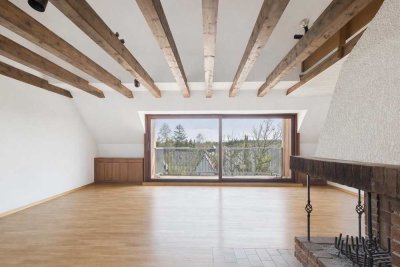 Dachgeschosswohnung mit Kamin und außergewöhnlichem Gestaltungspotenzial