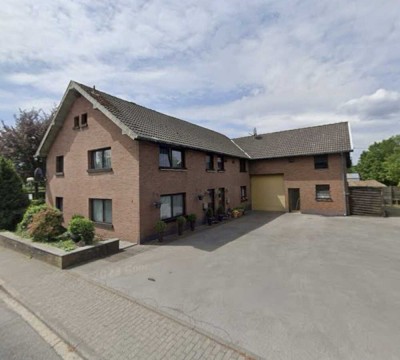 Charmantes Zweifamilienhaus mit Nebengebäuden in Monschau-Konzen
