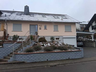 Geräumige 4-Zimmer-Wohnung in Altenglan