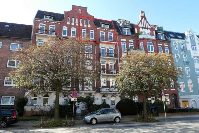 KIEL-BLÜCHERPLATZ: 4-Zimmer-Wohnung über 2 Ebenen (4. +5. OG) mit 2 Balkonen (ohne Fahrstuhl)