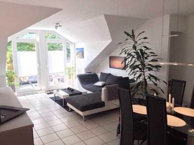 Gepflegte 2-Zimmer-DG-Wohnung mit Balkon und EBK in Marl- Sinsen