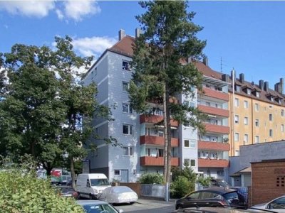 GEPFLEGTES UND MODERNISIERTES MEHRFAMILIENHAUS MIT DREI LADENGESCHÄFTEN NAHE GUSTAV-ADOLF-STRASSE