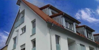 Erstbezug mit Balkon: Geschmackvolle 4,5-Zimmer-Maisonette-Wohnung mit Balkon (KfW 55 Haus)