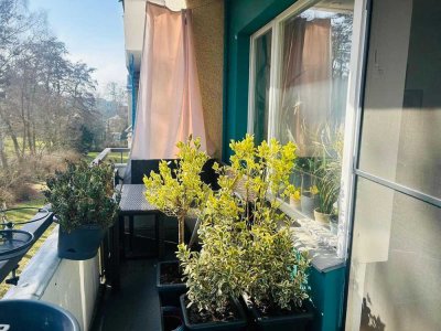 Einziehen und wohlfühlen - schöne bezugsfreie 2 Zimmerwohnung im Grünen