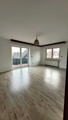Große 4-Zimmer-Wohnung mit Balkon in Bremerhaven zu vermieten!