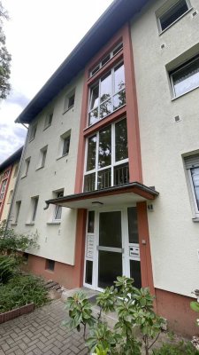 Schöne 3 Zimmerwohnung mit Balkon in Halbhöhenlage