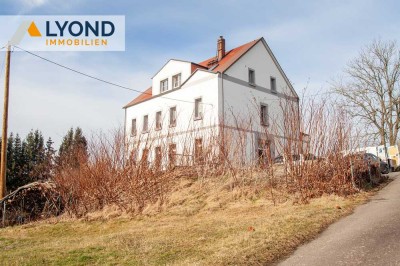 Charmantes Mehrfamilienhaus mit 4 Wohneinheiten und großem Grundstück