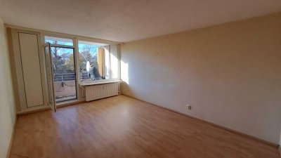 Helle, ruhige Drei-Zimmer-Wohnung mit Essdiele