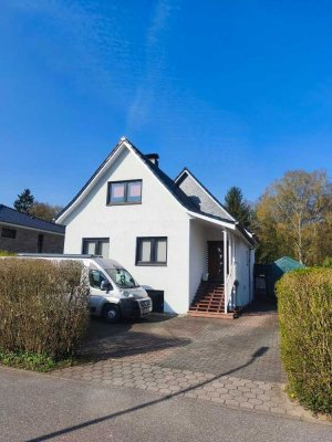 Provisionsfrei!!! Großes Einfamilienhaus in grüner Lage