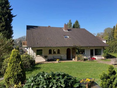 Provisionsfrei 2-Familien-Villa am Waldrand in Traumlage