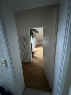 Helle 2,5 Zimmer Wohnung, in ruhiger Premium-Lage