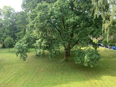 Attraktive 2-Zimmer-Wohnung mit gehobener Innenausstattung mit Balkon und Einbauküche in Hannover