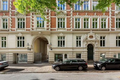 Investieren mit Stil – Gewerbeeinheit in denkmalgeschütztem Altbau an der Palmaille