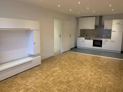 Provisionsfrei | Top sanierte 2-Zimmer-Wohnung | ruhig &amp; hell | Lift | sofort bezugsfertig