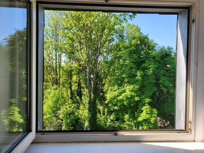 Stilvolle, gepflegte 4-Raum-Maisonette-Wohnung in Bonn Kessenich