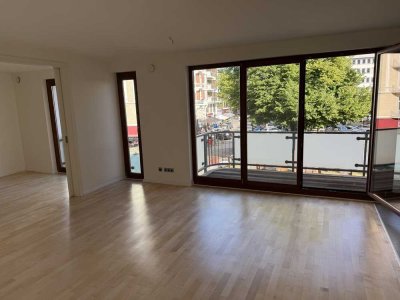 Helle 3-Zimmer-Wohnung mit Balkon & Tiefgarage – im Herzen von St. Georg!