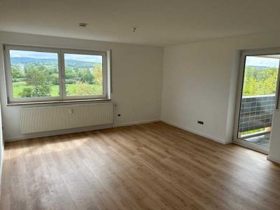 Renovierte 2.5 Zimmer Wohnung mit Balkon im Zentrum von Weiden
