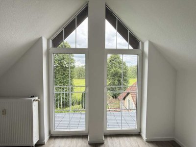 Gemütliches 1-Raum-Dachgeschoss-Appartement mit Balkon, am Stadtrand, sucht neue/n Mieter/in!