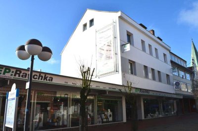 Großzügiges Wohnen mit Einbauküche und Balkon in direkter Innenstadtlage!