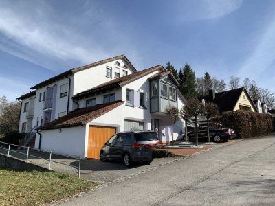 KNIPFER`S IMMOBILIENSCHÄTZE - Traumhaft schöne Lage - DHH mit Bürogebäude und Außen-Whirlpool