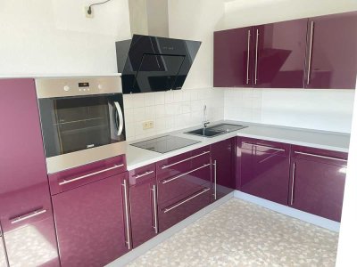 Schönes Wohnen auf rd 90 qm mit EBK und Balkon