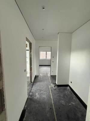 Neubau Erstbezug, Wohnung mit zwei Zimmern und Balkon in Stromberg