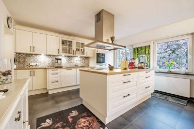 Exklusives Wohnhaus mit Einliegerwohnung in Bestlage