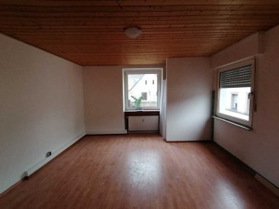 2 Zimmer Wohnung im 1.OG inkl. Garage zu vermieten, 56254 Moselkern, Oberstrasse 28