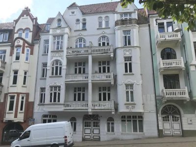 3,0-Zimmer-Wohnung, Toosbüystraße 27 HH, 1. OG
                ! Bitte bewerben Sie sich online !
