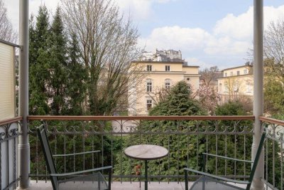 Ihr Logenplatz mit Festungsblick!Repräsentative Altbau Belle Etage in einer Ceconi-Villa