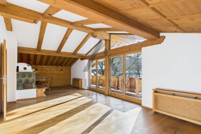 Miete: Dachgeschosswohnung mit Terrasse und Parkplätzen in Aurach