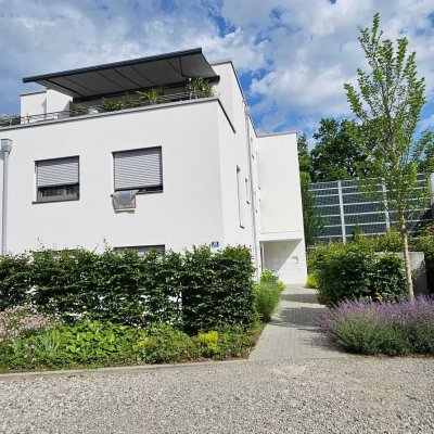 Stilvolle, neuwertige 3-Zimmer-Wohnung mit geh. Innenausstattung mit Balkon und EBK