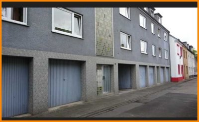 Gepflegte Kapitalanlage mit 13 Wohnungen und 18 Garagen in Köln Longerich.