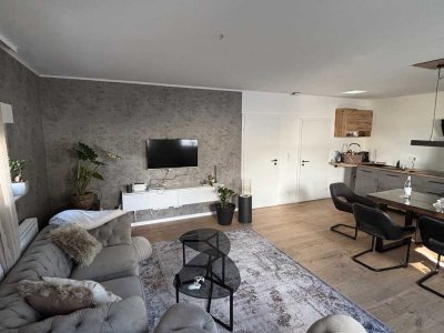 Kernsanierte 2,5 ZKB / Modernes 
Wohnen in Winden