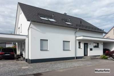 Freistehendes Einfamilienhaus, Terrasse, Garten