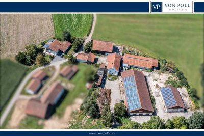 Weitläufiges Grundstück, Wohnhaus mit vielseitigen Hallen, Scheunen und PV-Power