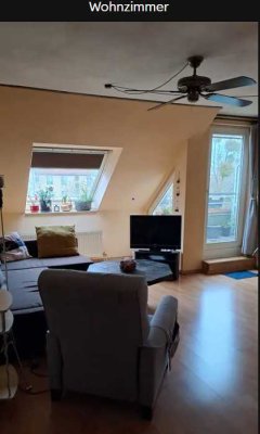 2-Zimmer-DG-Wohnung voll-möbliert und mit Einbauküche in Wolfsburg Fallersleben