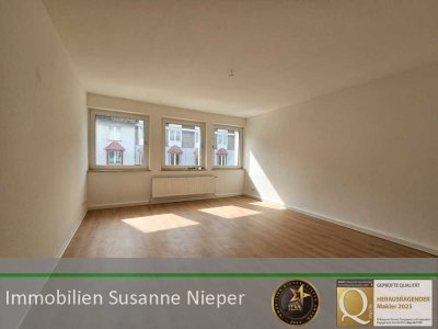 Lichthell und einzugsfertig mit Einbauküche – 3-Zimmerwohnung in Hagen Haspe WE01